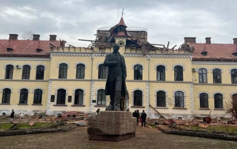 Передаю матеріал із дотриманням структури.